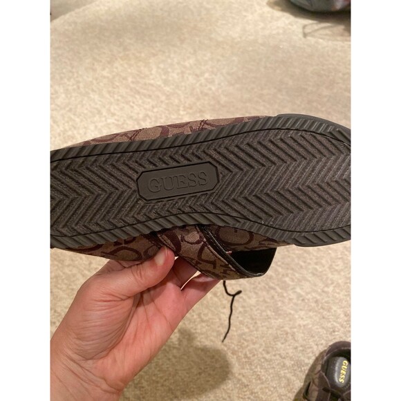 Authentic Guess Sneakers 8.5 Women’s Brown Monogram NWOB  canvas gold accents - Picture 9 of 12